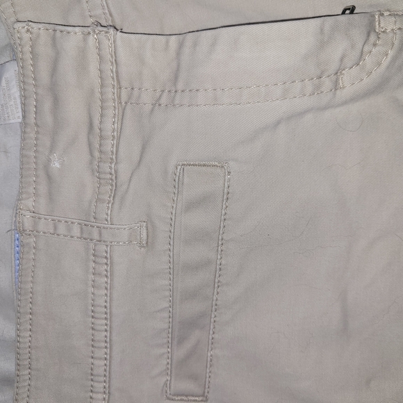 Tommy Hilfiger Beige Shorts 6 - Picture 5 of 5